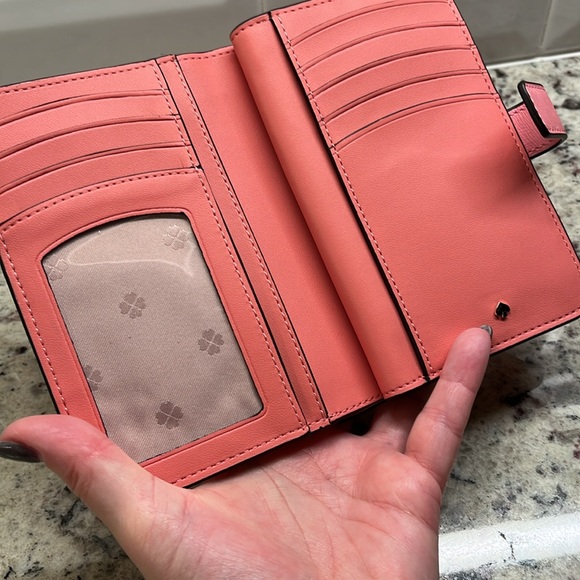 Kate Spade Grapefruit Wallet EUC - Picture 6 of 8
